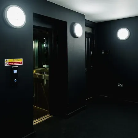 The Calls Centre ليدز